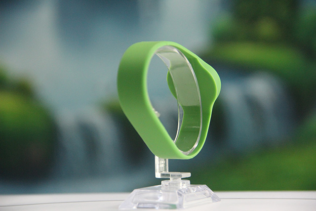 ic腕帶保鮮蓋安全環(huán)保,拒絕浪費使用 ic腕帶保鮮蓋安全環(huán)保,拒絕浪費使用