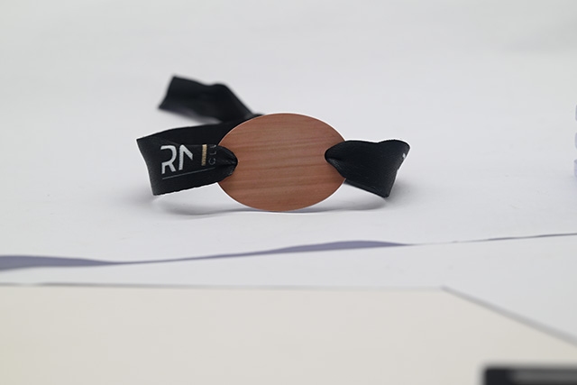 滴膠卡NFC移動(dòng)支付繼續(xù)發(fā)力 滴膠卡NFC移動(dòng)支付繼續(xù)發(fā)力