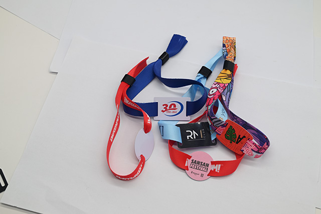 墨水屏滴膠卡怎么使用教程?要注意哪些細節? 墨水屏滴膠卡怎么使用教程?要注意哪些細節?